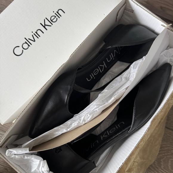 Brand New Calvin Klein Black Flats - Picture 6 of 6